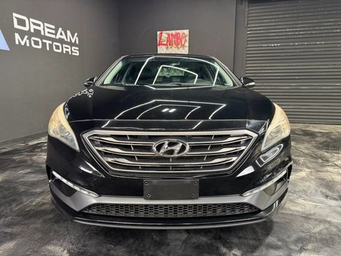 Used 2016 Hyundai Sonata Sport w/ Option Group 1V FWD image 2