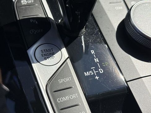 Used 2025 BMW X4 xDrive30i image 16