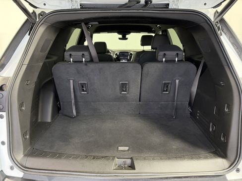 Used 2023 Chevrolet Traverse LT w/ Rear Camera Mirror Package AWD/4WD image 15