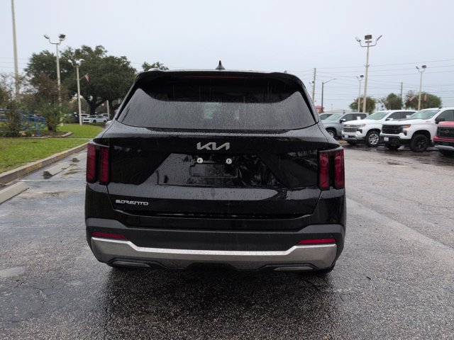 Used 2024 Kia Sorento S w/ Panoramic Sunroof Package FWD image 5
