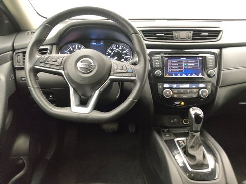 Used 2020 Nissan Rogue SV w/ Premium Package FWD image 22