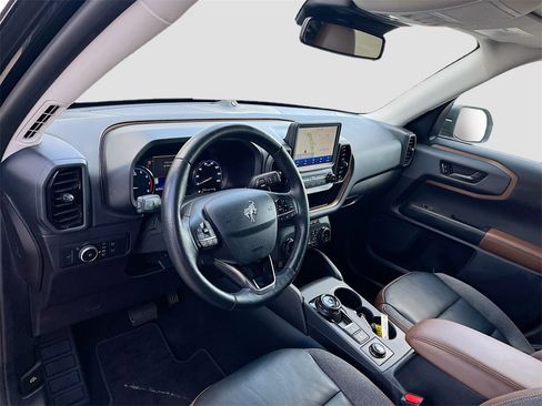 Used 2023 Ford Bronco Sport Outer Banks w/ Tech Package image 9