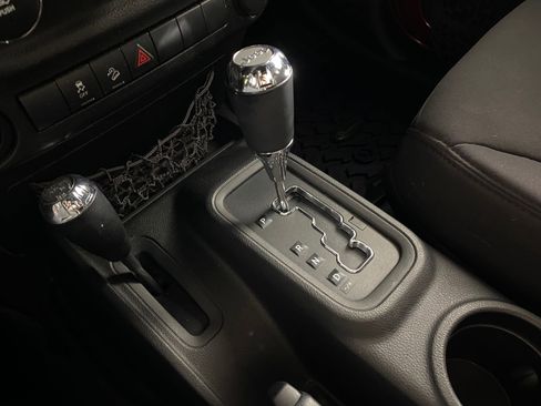 Used 2013 Jeep Wrangler Unlimited Sport image 25