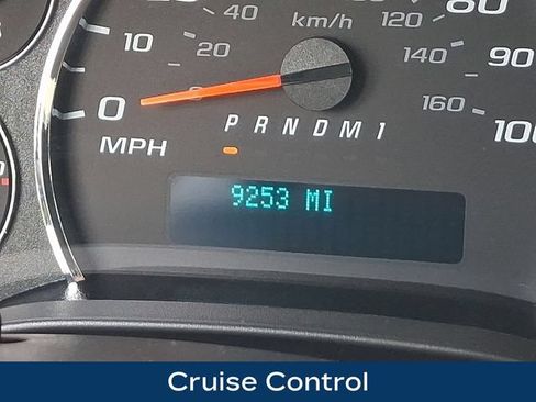 Used 2025 GMC Savana 2500 w/ Driver Convenience Package RWD image 4