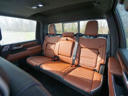 Used 2024 GMC Sierra 2500 Denali Ultimate image 36