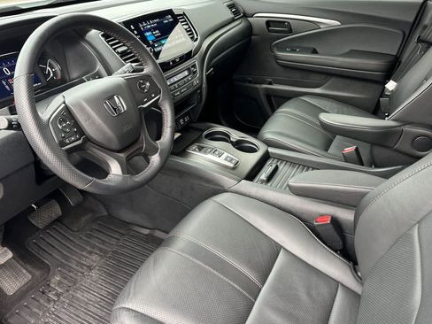 Certified 2022 Honda Passport TrailSport image 9