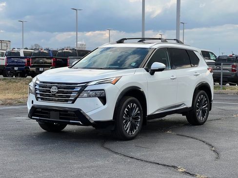 New 2026 Nissan Rogue Platinum w/ Platinum Premium Package AWD/4WD image 9