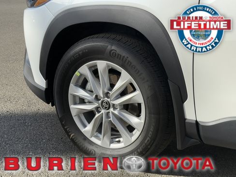 New 2026 Toyota Corolla Cross LE image 32