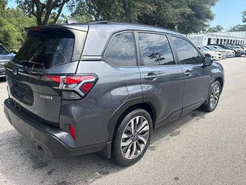 Used 2025 Subaru Forester Touring w/ Popular Package - Touring AWD/4WD image 5