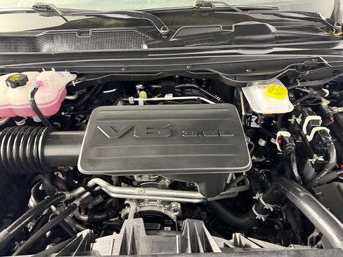 Used 2025 RAM 1500 Tradesman w/ Night Edition AWD/4WD image 32