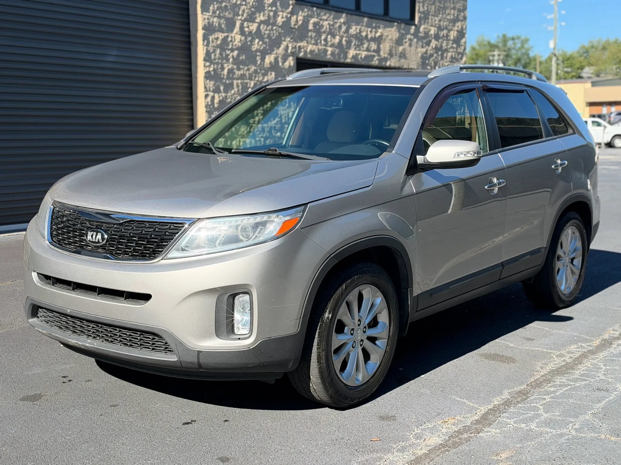 Used 2015 Kia Sorento EX FWD image 2