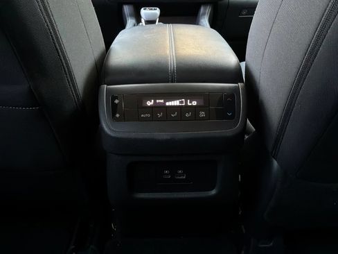 Used 2025 Nissan Pathfinder SV FWD image 14