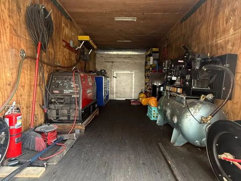 Used 2017 Chevrolet Express 3500 Extended RWD image 13