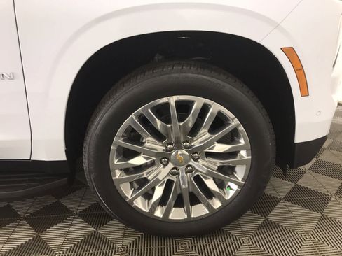 New 2026 Chevrolet Suburban High Country w/ Sun And Tow Package image 32