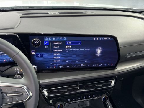 New 2026 Chevrolet Traverse LT FWD image 18