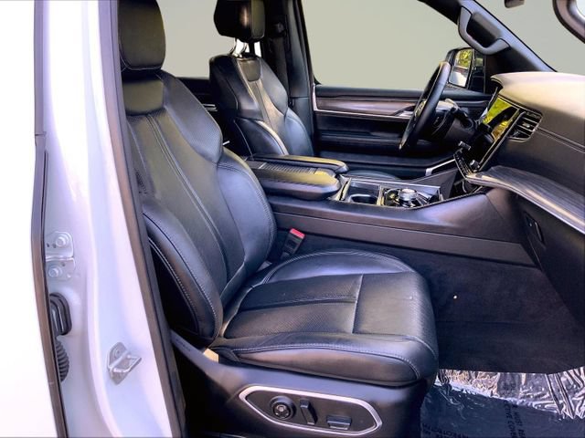 Used 2024 Jeep Wagoneer Series II AWD/4WD image 30