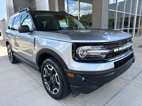 Certified 2023 Ford Bronco Sport Outer Banks AWD/4WD image 10