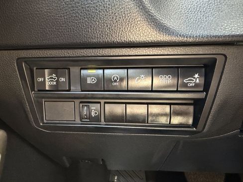 Used 2022 Toyota Tundra SR5 w/ Convenience Package RWD image 29