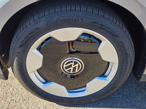 New 2025 Volkswagen ID. Buzz Pro S Plus RWD image 5