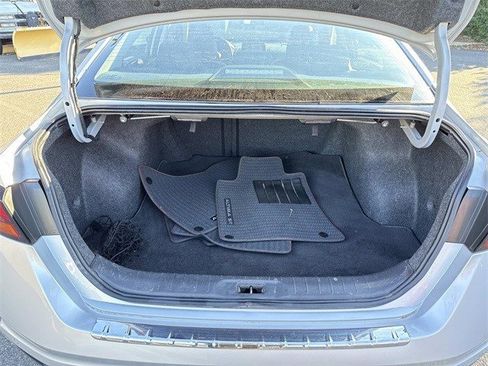 Used 2020 Nissan Altima 2.5 SR w/ Premium Package image 12