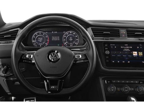 Used 2019 Volkswagen Tiguan SE w/ Panoramic Sunroof Package AWD/4WD image 7