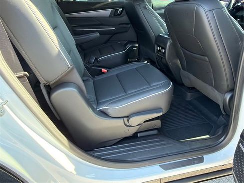 Used 2025 Buick Enclave Sport Touring image 15