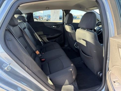 Used 2025 Chevrolet Malibu LT image 19