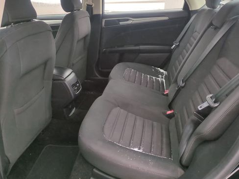 Used 2018 Ford Fusion SE w/ Fusion SE Technology Package image 19