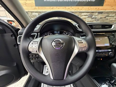 Used 2016 Nissan Rogue SV w/ SV Premium Package image 17