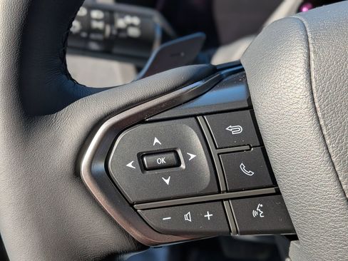 Used 2024 Lexus GX 550 w/ Accessory Package (2T) image 21