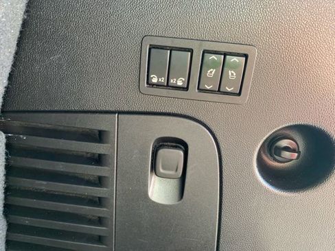 Used 2020 GMC Yukon SLT w/ Open Road Package image 22