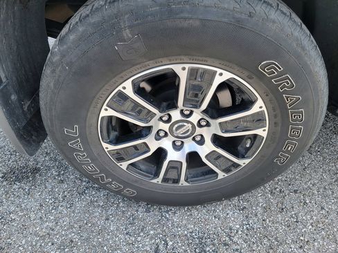 Used 2020 Nissan Titan SV RWD image 8