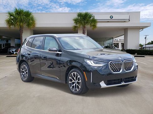 Used 2025 BMW X3 xDrive30i w/ Premium Package AWD/4WD image 3