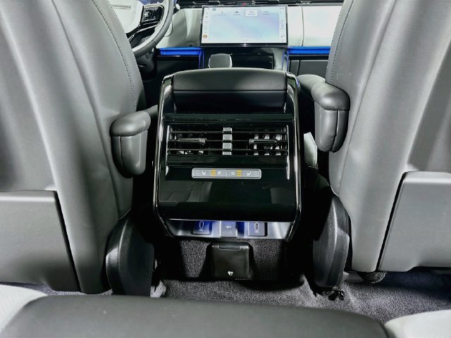 New 2027 Land Rover Range Rover Sport Dynamic SE AWD/4WD image 24