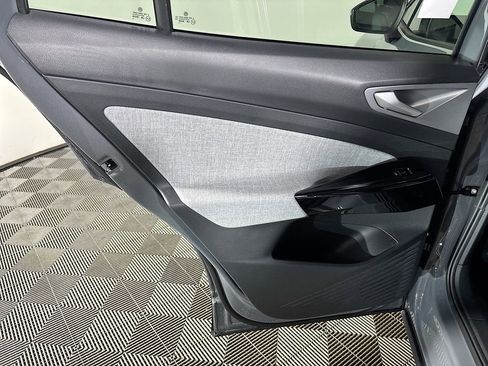 New 2025 Volkswagen ID.4 Pro image 19