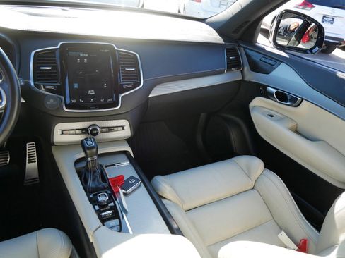 Used 2020 Volvo XC90 T6 R-Design w/ Protection Package Premier image 14