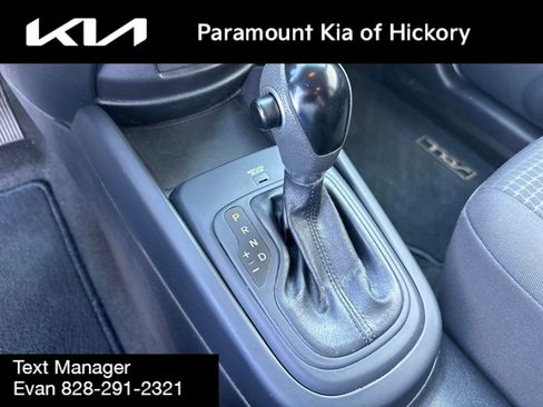 Used 2012 Kia Soul FWD image 21