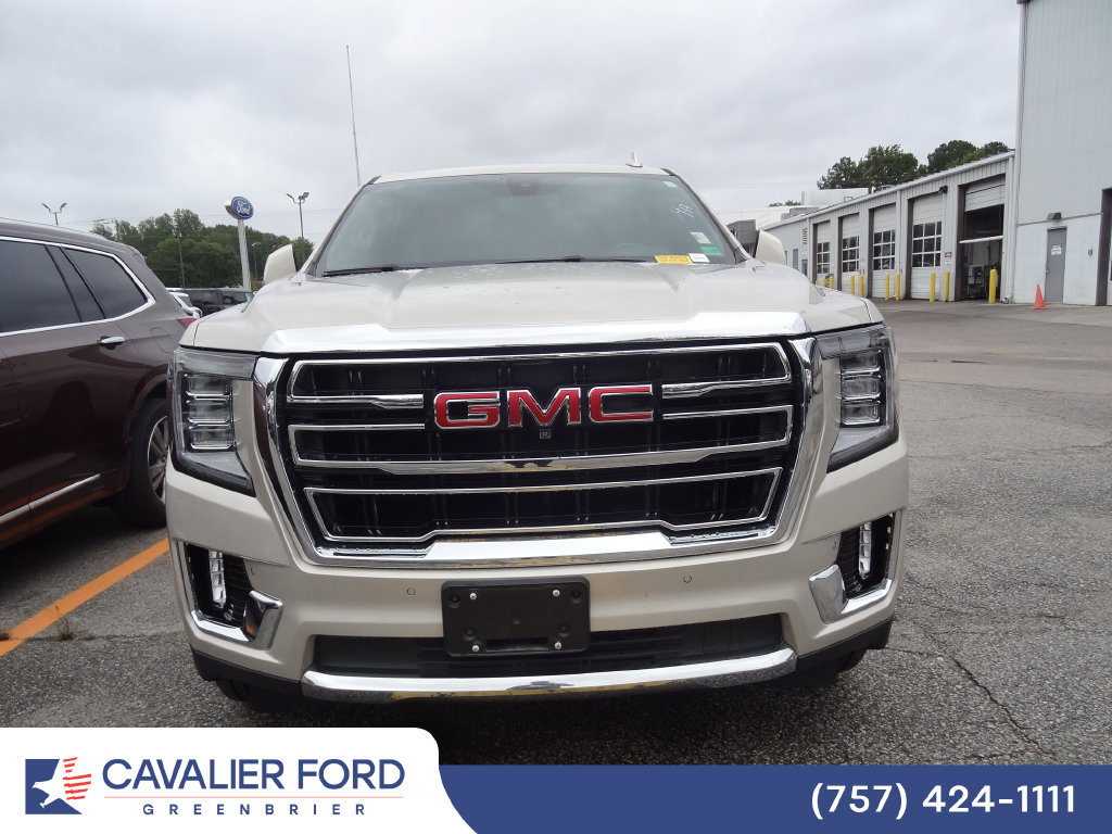 Used 2022 GMC Yukon XL SLT w/ SLT Luxury Package AWD/4WD image 2