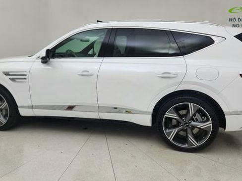 Used 2025 Genesis GV80 3.5T Prestige AWD/4WD image 11
