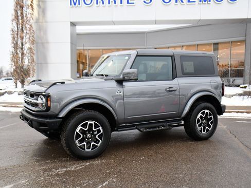 Used 2023 Ford Bronco Outer Banks image 2