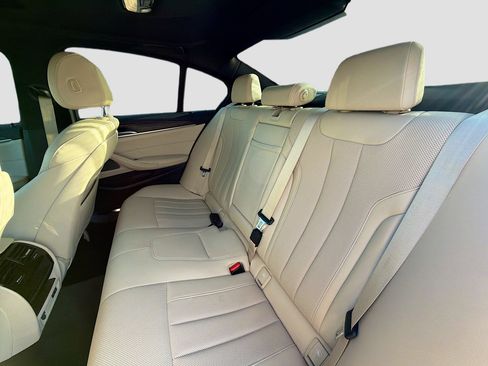 Used 2021 BMW 540i w/ Premium Package RWD image 20