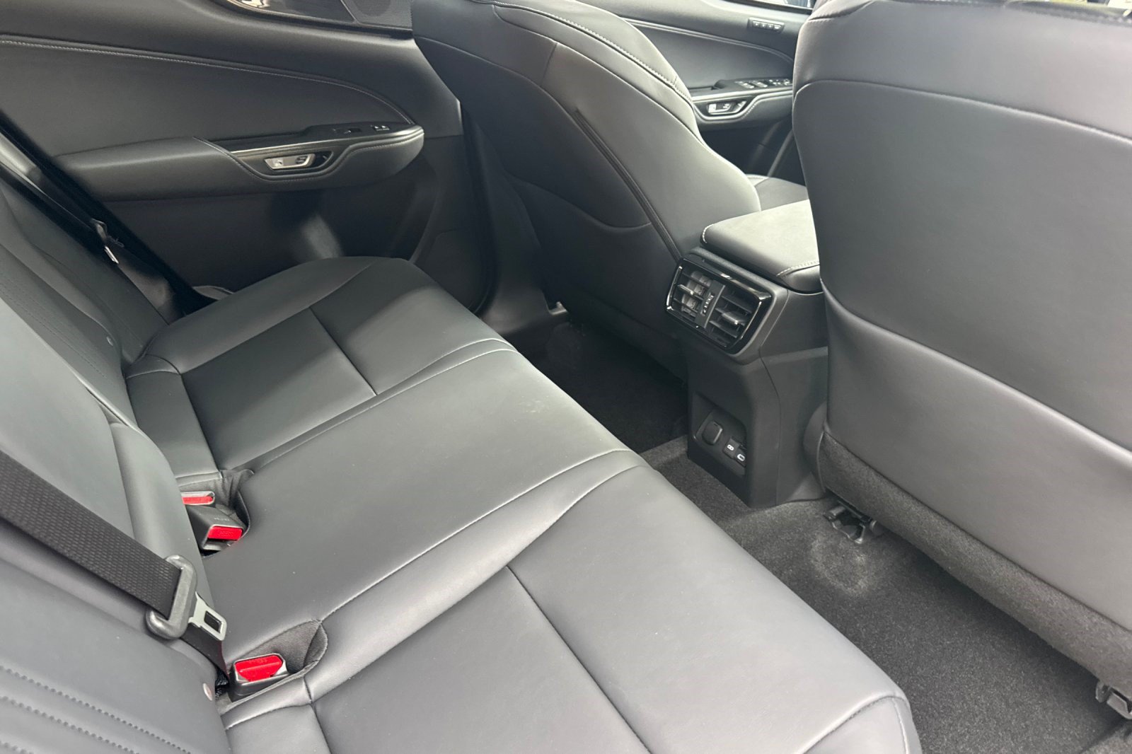 Used 2024 Lexus NX 350h AWD image 32