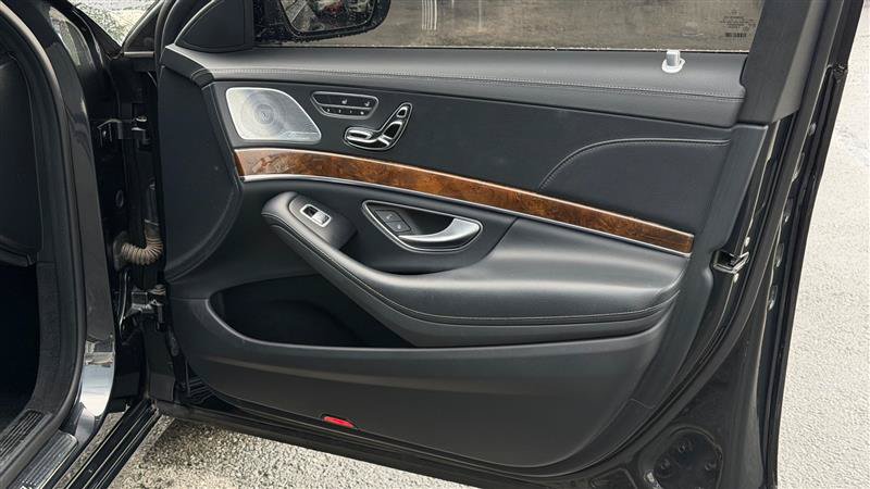 Used 2015 Mercedes-Benz S 550 4MATIC Sedan image 36