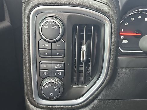 Used 2022 Chevrolet Silverado 1500 RST w/ LPO, Blackout Package image 25