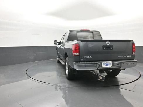 Used 2014 Nissan Titan SV w/ SV Value Truck Package AWD/4WD image 6