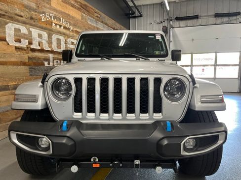 Used 2023 Jeep Wrangler Unlimited Sahara w/ Cold Weather Group AWD/4WD image 14