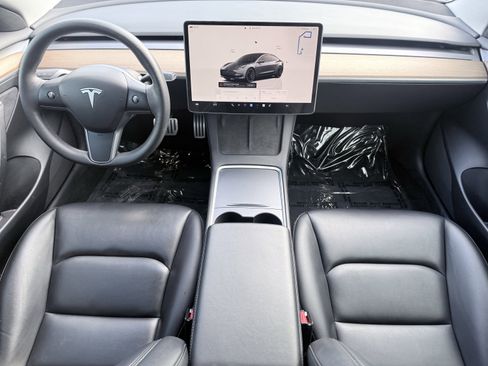 Used 2023 Tesla Model 3 Performance image 2