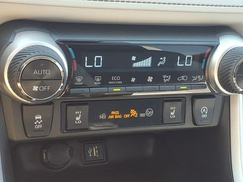 Used 2024 Toyota RAV4 XLE w/ Convenience Package AWD/4WD image 19