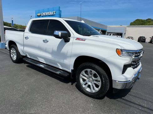 Used 2025 Chevrolet Silverado 1500 LTZ w/ LTZ Premium Package AWD/4WD image 2
