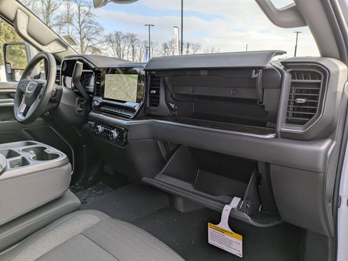 New 2026 GMC Sierra 2500 SLE w/ SLE Value Package; image 28